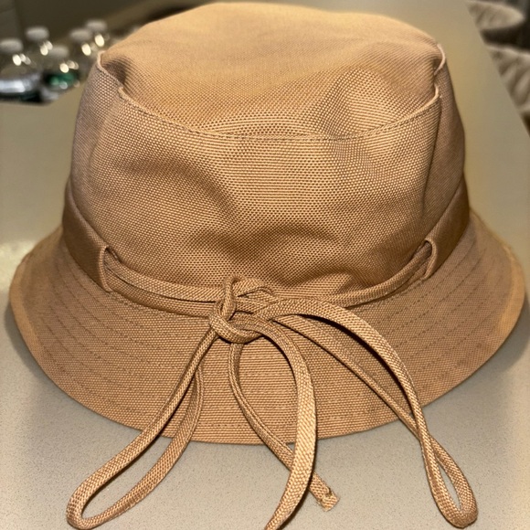 Jacquemus Beige Bucket Hat - Picture 4 of 5